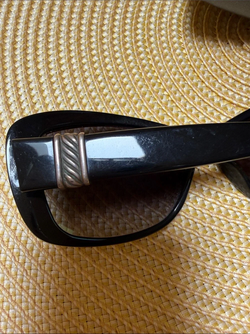 David Yurman Black Women's Fashion Sunglasses with Gradient Lense - Picture 4 of 5